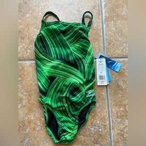 New-Women’s Endurance Swimsuit-Size 26